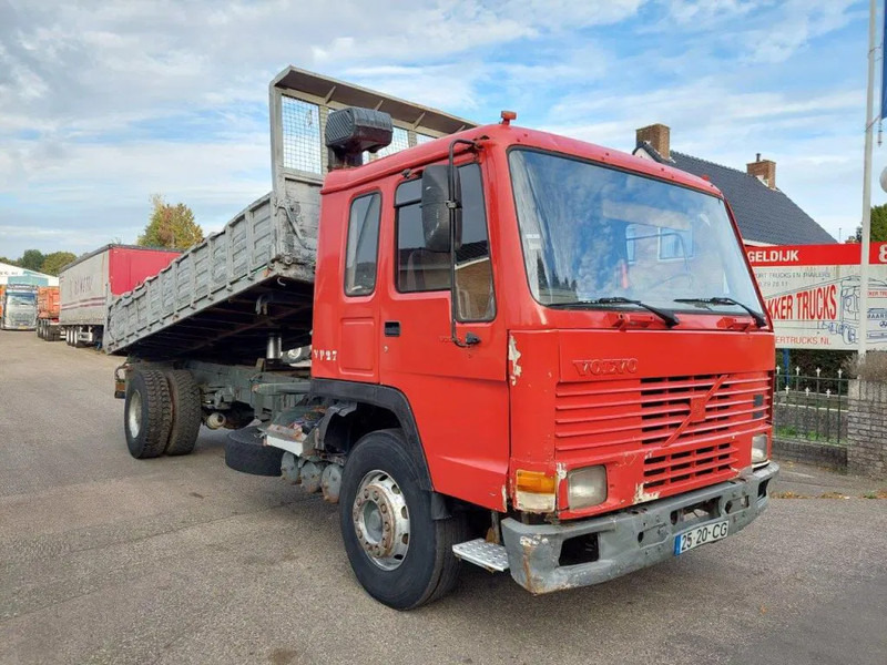Volvo FL 10 4X2 Kipper - Camion benne: photos 2 Volvo FL 10 4X2 Kipper - Camion benne: photos 2