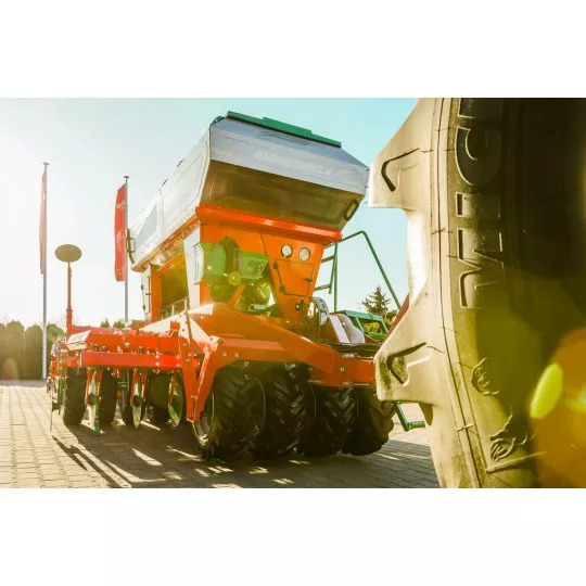 AGRO-MASZ Siewnik pneumatyczny do uprawy pasowej SLAVIS - Semoir: photos 2 AGRO-MASZ Siewnik pneumatyczny do uprawy pasowej SLAVIS - Semoir: photos 2