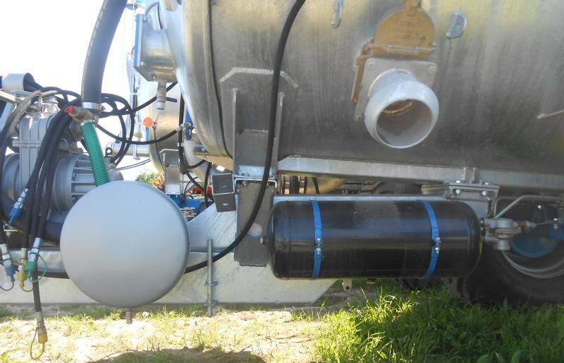 MEPROZET Güllefässer/ Slurry tank/ Beczkowóz T-528/5 (PN60/3) - Tonne à lisier: photos 4 MEPROZET Güllefässer/ Slurry tank/ Beczkowóz T-528/5 (PN60/3) - Tonne à lisier: photos 4