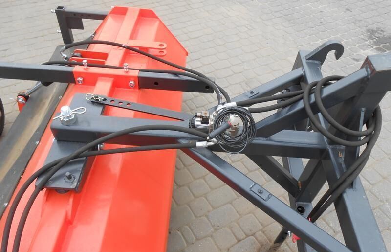 METAL-TECHNIK Zamiatarka 1,6/Sweeper - Brosse pour Balayeuse de voirie: photos 1 METAL-TECHNIK Zamiatarka 1,6/Sweeper - Brosse pour Balayeuse de voirie: photos 1