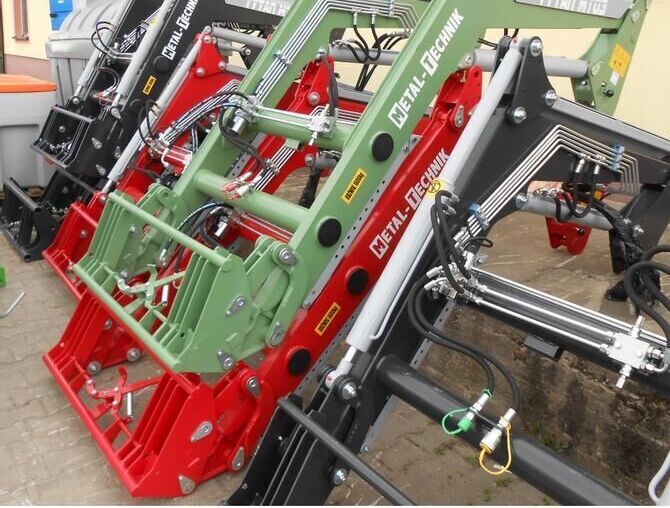 Metal-Technik Frontlader für Claas/ Front loader/ Ładowacz TUR - Chargeur frontal pour tracteur pour Machine agricole: photos 1 Metal-Technik Frontlader für Claas/ Front loader/ Ładowacz TUR - Chargeur frontal pour tracteur pour Machine agricole: photos 1