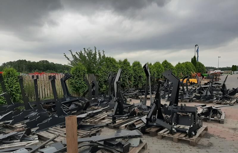 Metal-Technik Frontlader für DEUTZ-FAHR AGROTRON K420 / Ładowacz czołowy na De - Chargeur frontal pour tracteur: photos 3 Metal-Technik Frontlader für DEUTZ-FAHR AGROTRON K420 / Ładowacz czołowy na De - Chargeur frontal pour tracteur: photos 3