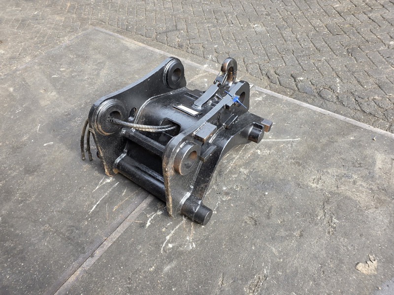 Snelwissel cw45 coupler verachtert coupler cw45 verachtert - Attache rapide pour Engins de chantier: photos 4 Snelwissel cw45 coupler verachtert coupler cw45 verachtert - Attache rapide pour Engins de chantier: photos 4