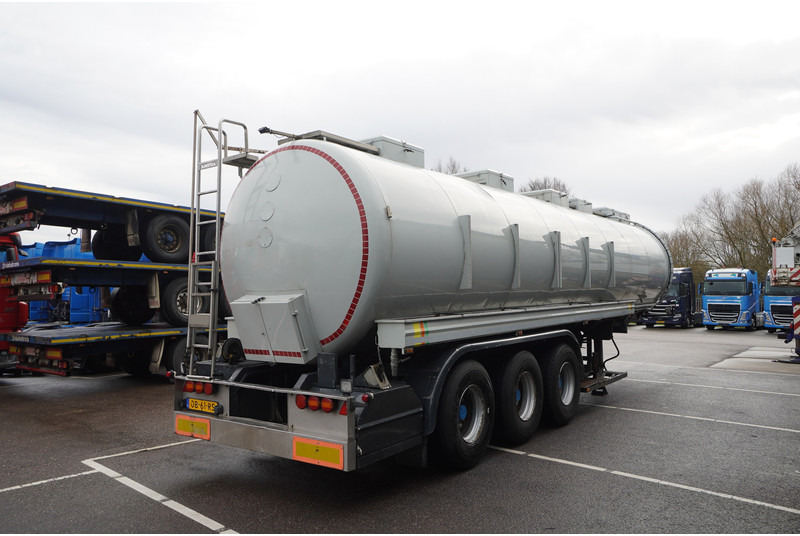 Dijkstra 3 AXLE TANK TRAILER 36 M3 - Semi-remorque citerne: photos 4 Dijkstra 3 AXLE TANK TRAILER 36 M3 - Semi-remorque citerne: photos 4