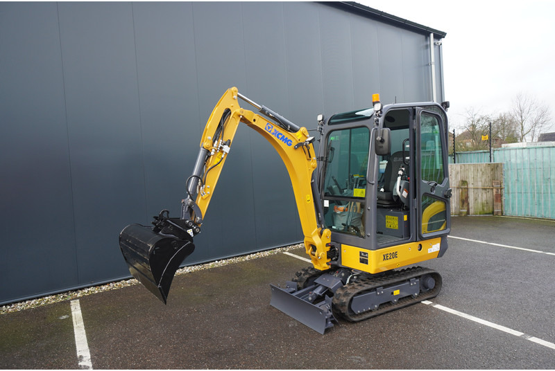 XCMG XE20E MINI CRAWLER DIGGER WITH BUCKETS - Engins de chantier: photos 3 XCMG XE20E MINI CRAWLER DIGGER WITH BUCKETS - Engins de chantier: photos 3