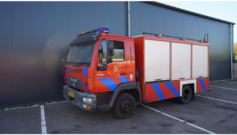 MAN LE 180 C FIRE TRUCK - Camion de pompier: photos 3 MAN LE 180 C FIRE TRUCK - Camion de pompier: photos 3
