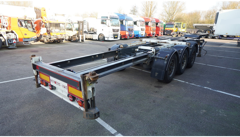 Renders 3 AXLE EXTENDABLE CONTAINER TRANSPORT TRAILER - Semi-remorque porte-conteneur/ Caisse mobile: photos 5 Renders 3 AXLE EXTENDABLE CONTAINER TRANSPORT TRAILER - Semi-remorque porte-conteneur/ Caisse mobile: photos 5
