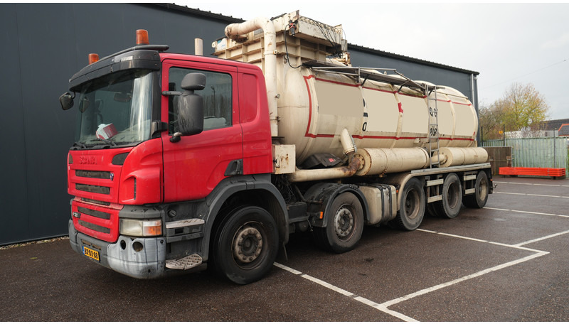 Scania P 380 10X4 BLOW AND SUCK TRUCK 522.000 - Camion citerne: photos 3 Scania P 380 10X4 BLOW AND SUCK TRUCK 522.000 - Camion citerne: photos 3