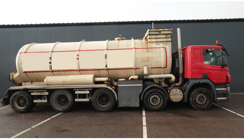 Scania P 380 10X4 BLOW AND SUCK TRUCK 522.000 - Camion citerne: photos 2 Scania P 380 10X4 BLOW AND SUCK TRUCK 522.000 - Camion citerne: photos 2