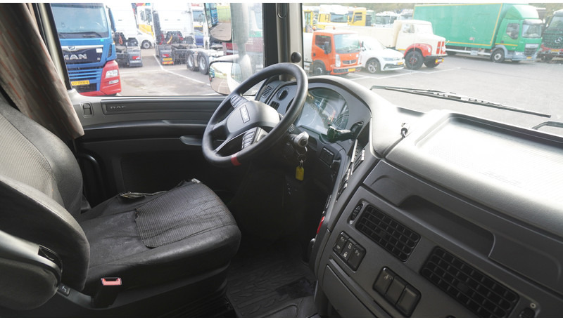 DAF XF 440 6X2 SC EURO 6 - Tracteur routier: photos 5 DAF XF 440 6X2 SC EURO 6 - Tracteur routier: photos 5
