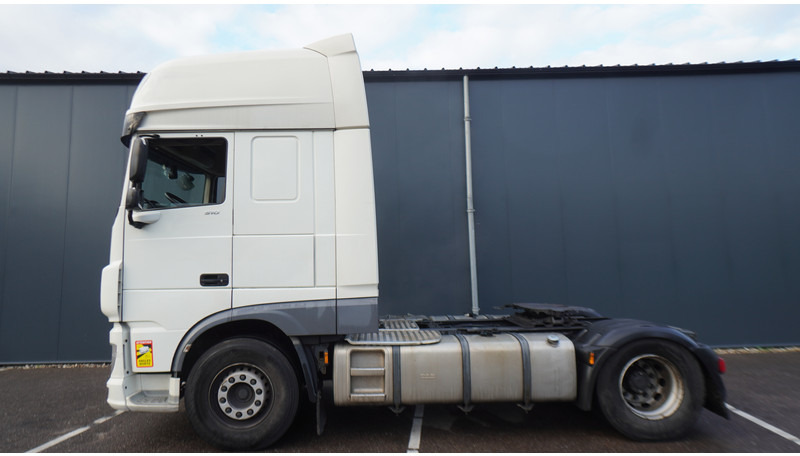 DAF XF510 FT SSC EURO 6 ENGINE PROBLEM - Tracteur routier: photos 1 DAF XF510 FT SSC EURO 6 ENGINE PROBLEM - Tracteur routier: photos 1