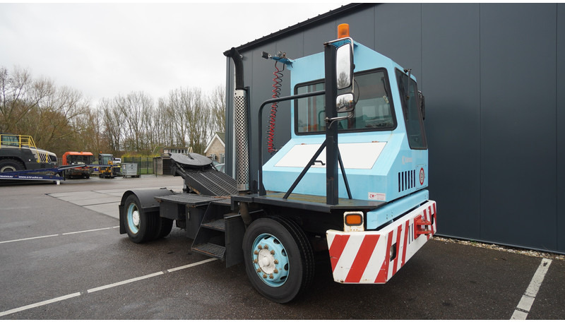 Kalmar ST 122 TERMINAL TRUCK 25 KM - Tracteur routier: photos 4 Kalmar ST 122 TERMINAL TRUCK 25 KM - Tracteur routier: photos 4