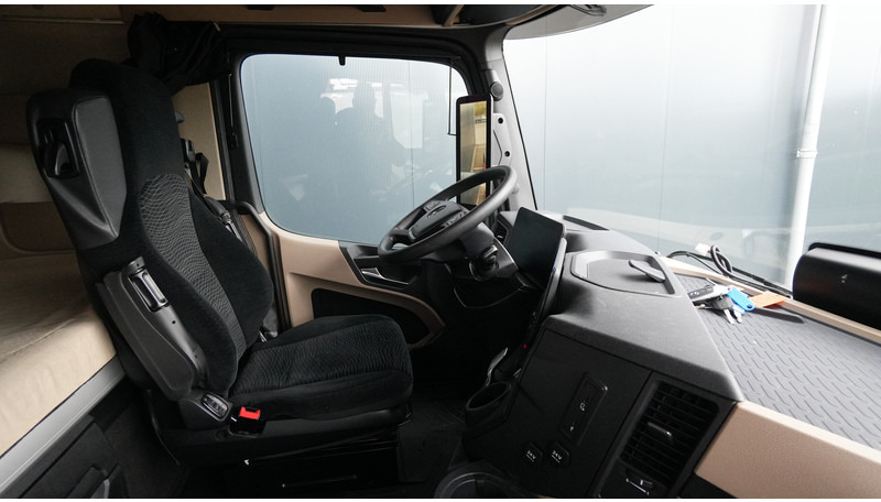 Mercedes-Benz ACTROS 1945 GIGASPACE 747.600KM - Tracteur routier: photos 5 Mercedes-Benz ACTROS 1945 GIGASPACE 747.600KM - Tracteur routier: photos 5