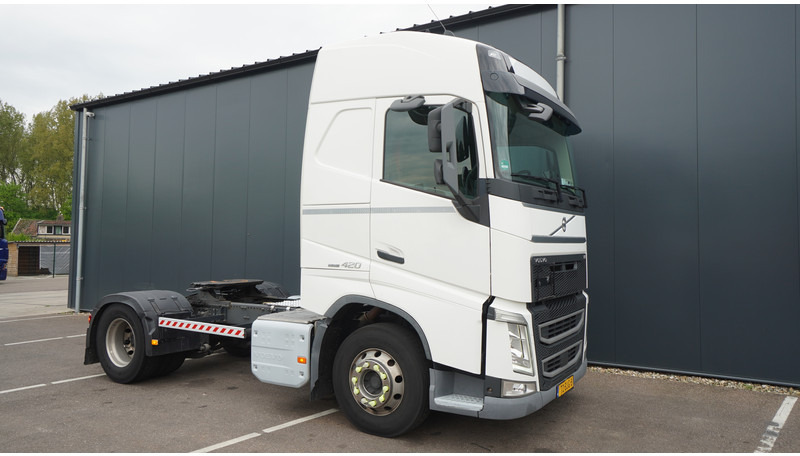 Volvo FH 420 ADR GLOBETROTTER 808.000KM - Tracteur routier: photos 4 Volvo FH 420 ADR GLOBETROTTER 808.000KM - Tracteur routier: photos 4