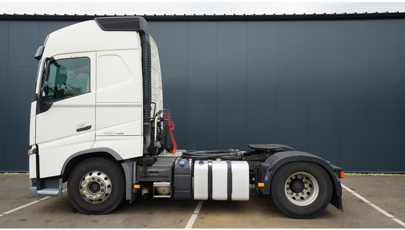 Volvo FH 420 ADR GLOBETROTTER EURO 6 769.000KM COMPRESSOR - Tracteur routier: photos 1 Volvo FH 420 ADR GLOBETROTTER EURO 6 769.000KM COMPRESSOR - Tracteur routier: photos 1