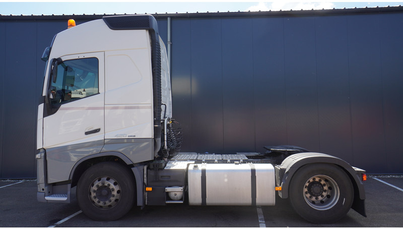 Volvo FH 420 ADR GLOBETROTTER EURO 6 864.000KM - Tracteur routier: photos 1 Volvo FH 420 ADR GLOBETROTTER EURO 6 864.000KM - Tracteur routier: photos 1