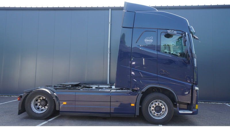Volvo FH460 EURO 6 GLOBETROTTER 833.000KM - Tracteur routier: photos 2 Volvo FH460 EURO 6 GLOBETROTTER 833.000KM - Tracteur routier: photos 2