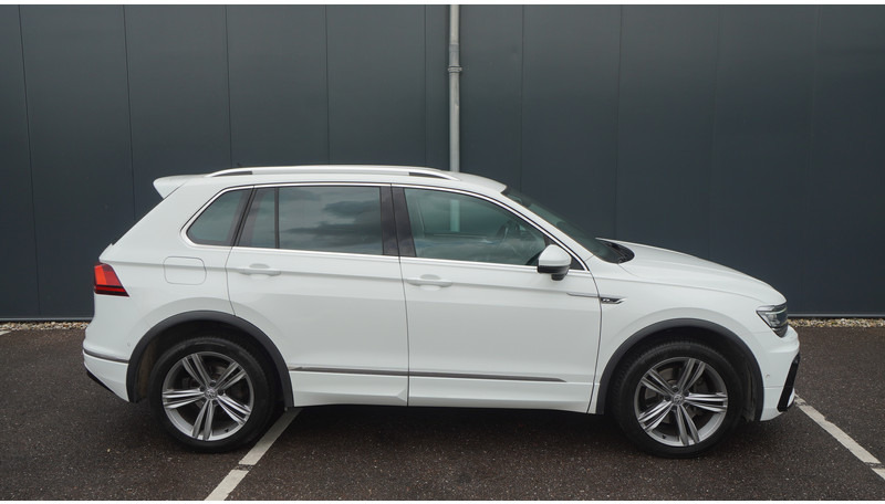 Volkswagen Tiguan 2.0 TDI R LINE 4MOTION - Minibus, Transport de personnes: photos 2 Volkswagen Tiguan 2.0 TDI R LINE 4MOTION - Minibus, Transport de personnes: photos 2