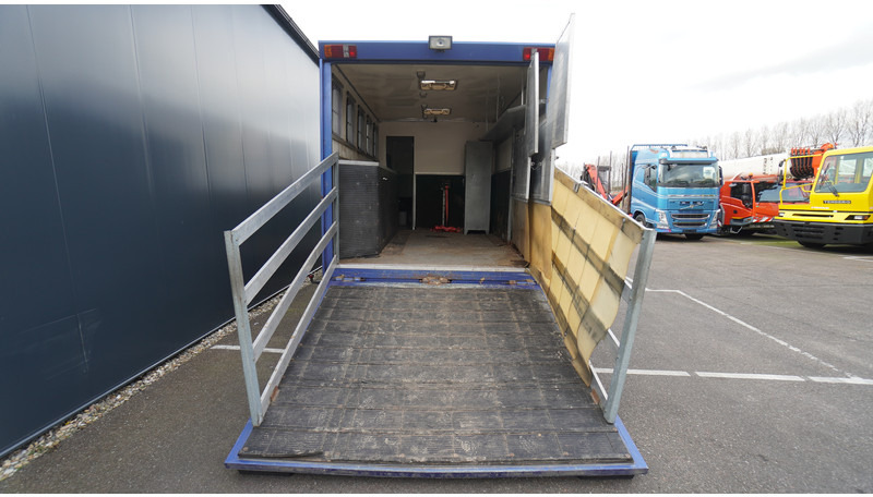 Volvo FL 6-9 HORSE TRANSPORT 341.000KM MANUAL GEARBOX - Camion chevaux: photos 5 Volvo FL 6-9 HORSE TRANSPORT 341.000KM MANUAL GEARBOX - Camion chevaux: photos 5