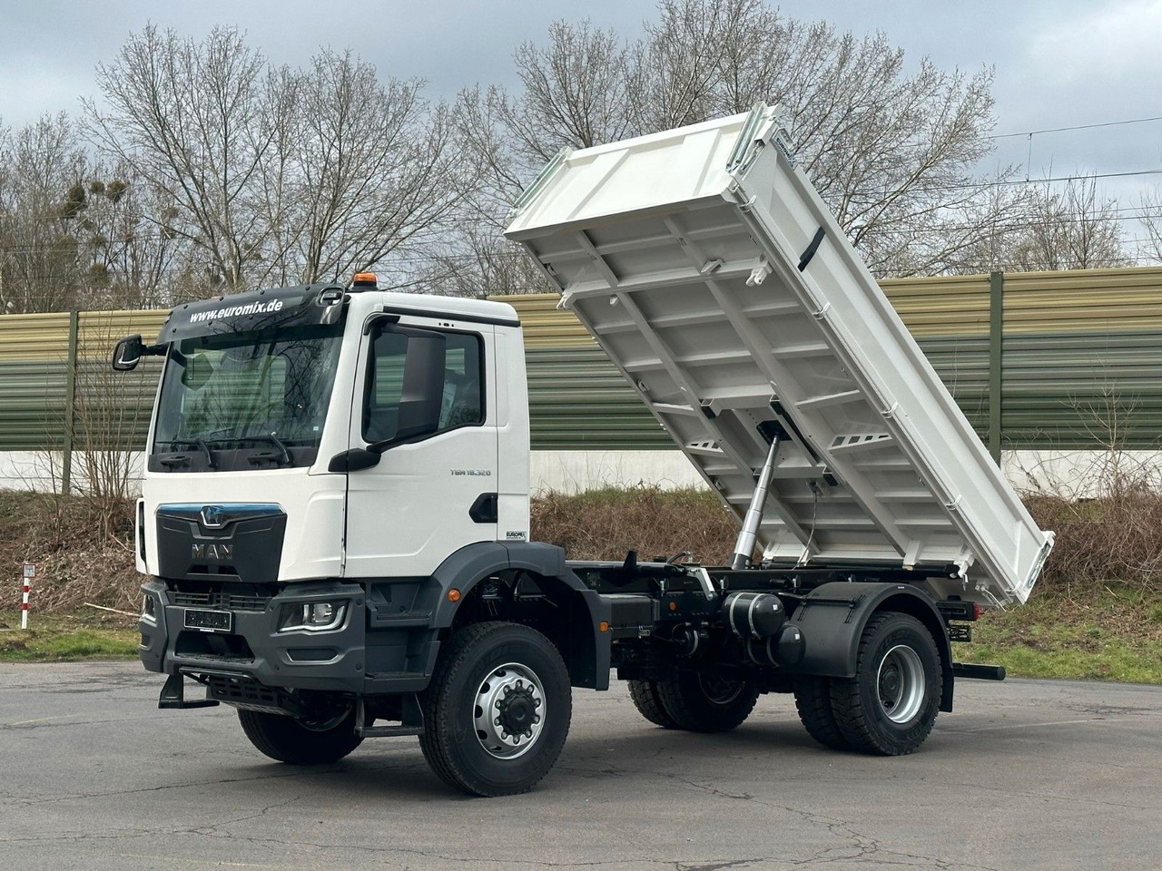 MAN TGM 18.320 4X4 Euro 6e Euromix 3-Seiten-Kipper - Camion benne: photos 1 MAN TGM 18.320 4X4 Euro 6e Euromix 3-Seiten-Kipper - Camion benne: photos 1