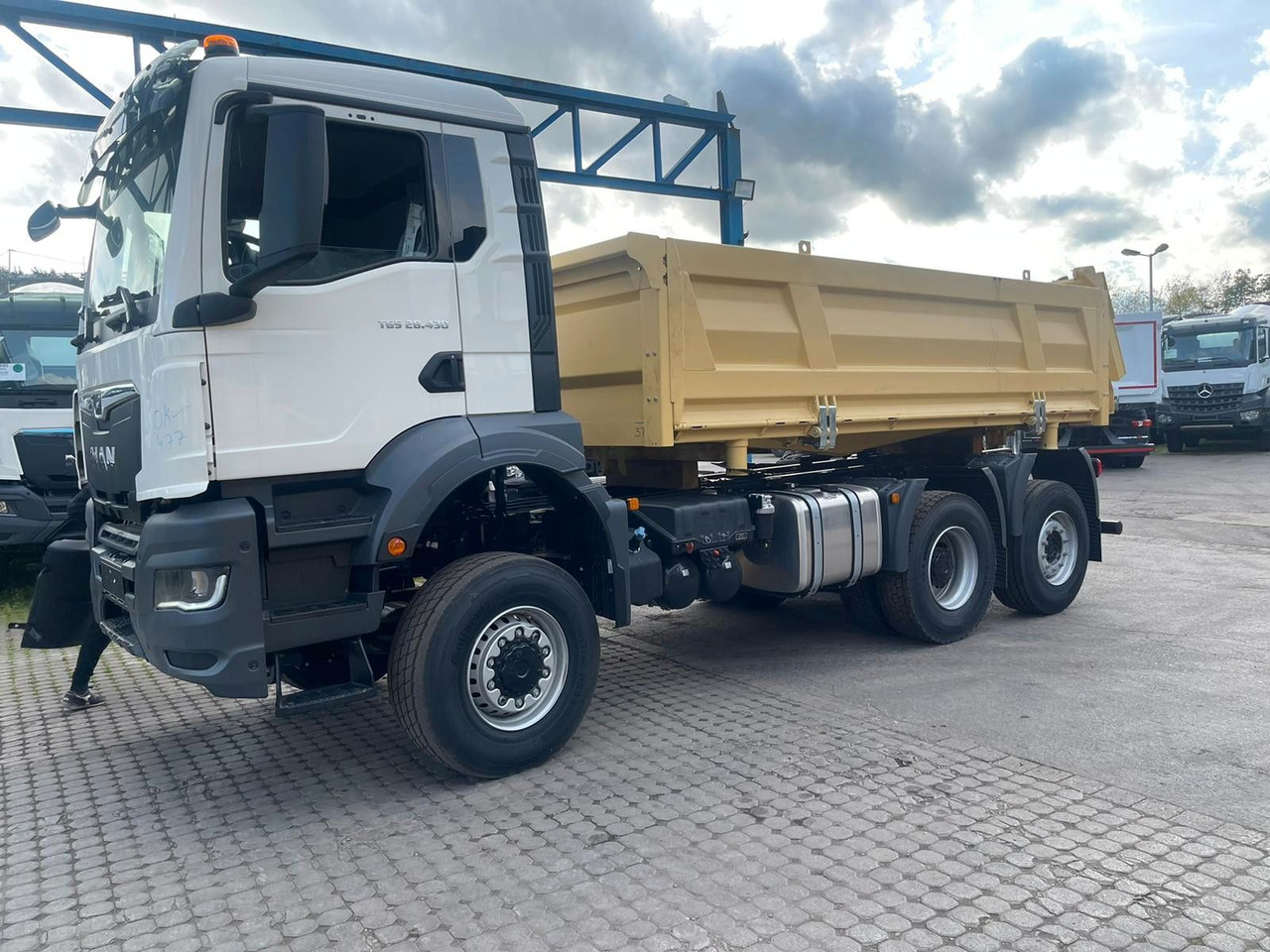 MAN TGS 28.440 6x4-4 / 3-Seiten- Kipper EuromixMTP MAN TGS 28.440 6x4-4 / 3-Seiten- Kipper EuromixMTP - Camion benne: photos 1 MAN TGS 28.440 6x4-4 / 3-Seiten- Kipper EuromixMTP MAN TGS 28.440 6x4-4 / 3-Seiten- Kipper EuromixMTP - Camion benne: photos 1