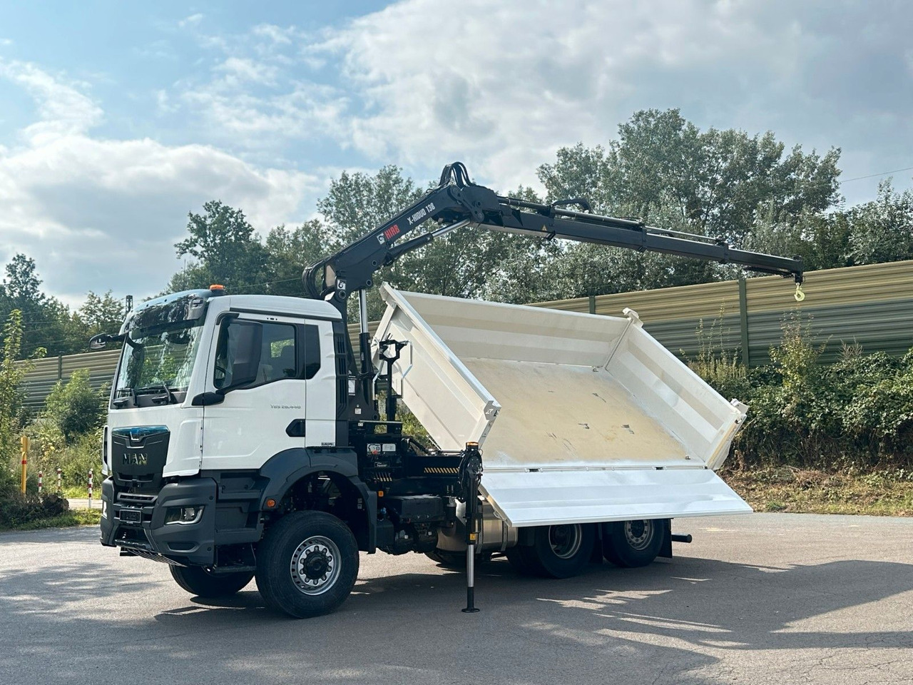 MAN TGS 28.440 6x4-4/3-Seiten- Kipper / Hiab 138-3 - Camion benne, Camion grue: photos 2 MAN TGS 28.440 6x4-4/3-Seiten- Kipper / Hiab 138-3 - Camion benne, Camion grue: photos 2