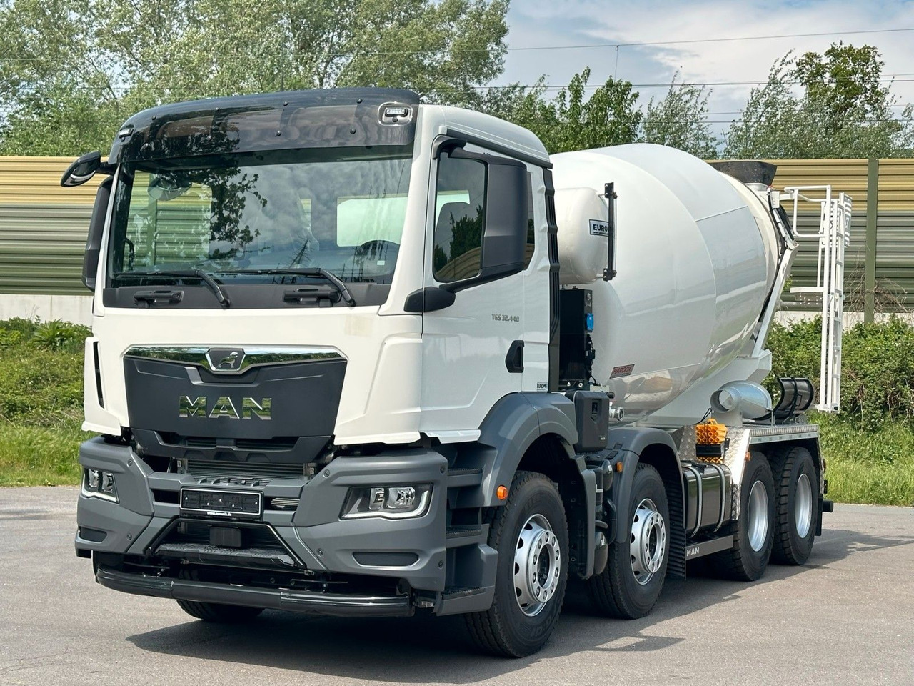 MAN TGS 32.440 8x4 / Euromix MTP EM 9 L - Camion malaxeur: photos 2 MAN TGS 32.440 8x4 / Euromix MTP EM 9 L - Camion malaxeur: photos 2