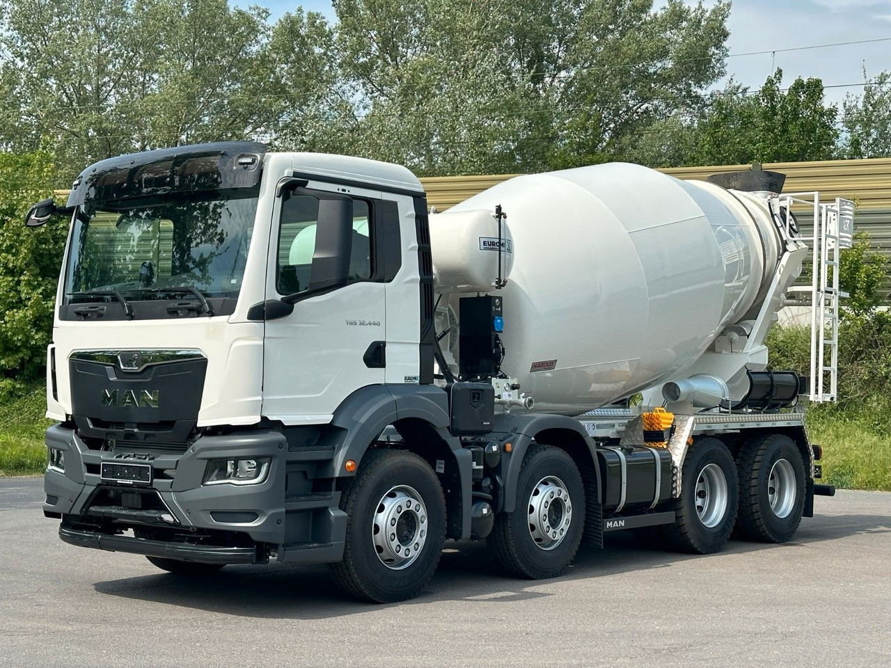 MAN TGS 32.440 8x4 / Euromix MTP EM 9 L - Camion malaxeur: photos 3 MAN TGS 32.440 8x4 / Euromix MTP EM 9 L - Camion malaxeur: photos 3