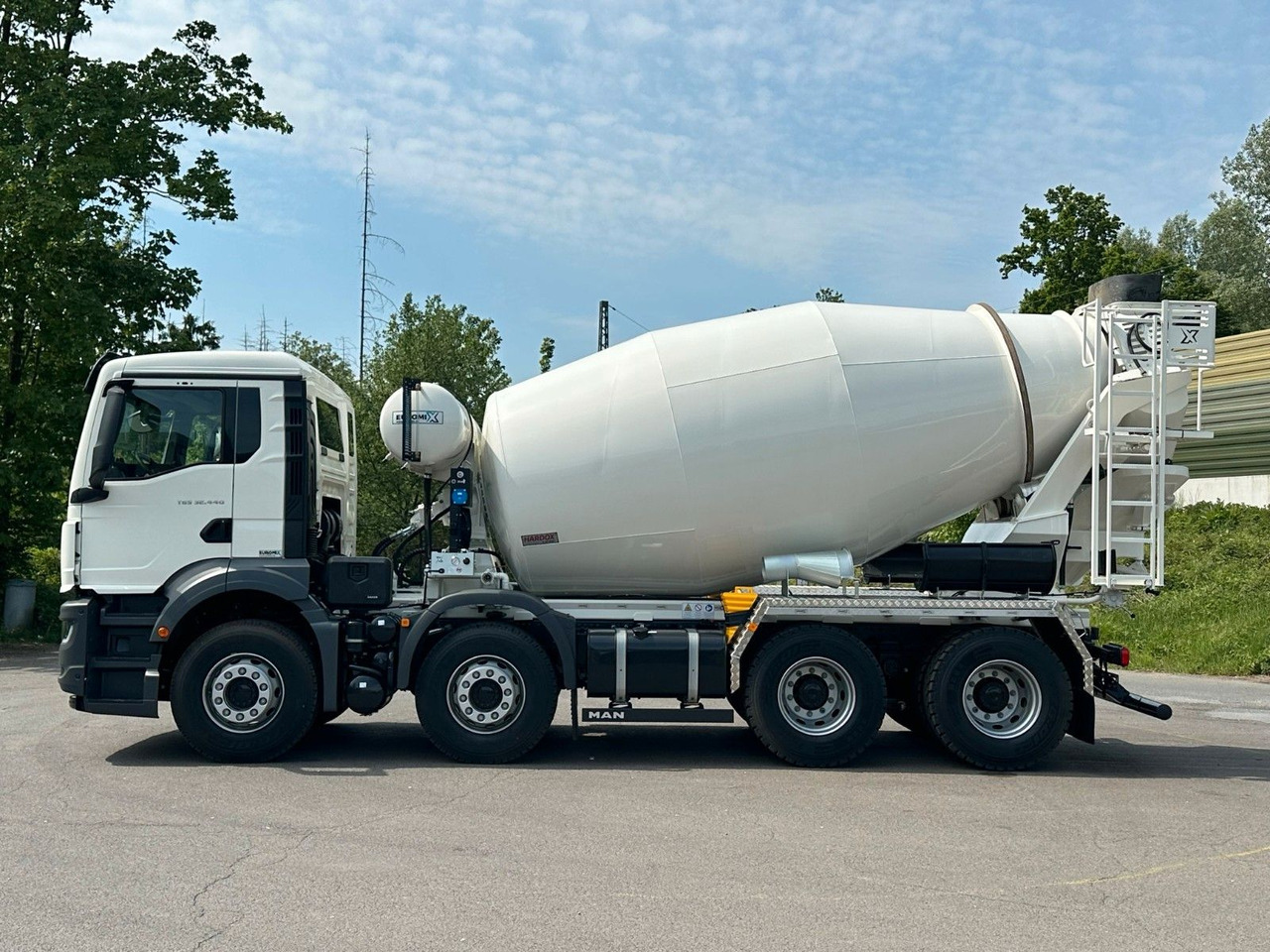 MAN TGS 32.440 8x4 / Euromix MTP EM 9 L - Camion malaxeur: photos 4 MAN TGS 32.440 8x4 / Euromix MTP EM 9 L - Camion malaxeur: photos 4