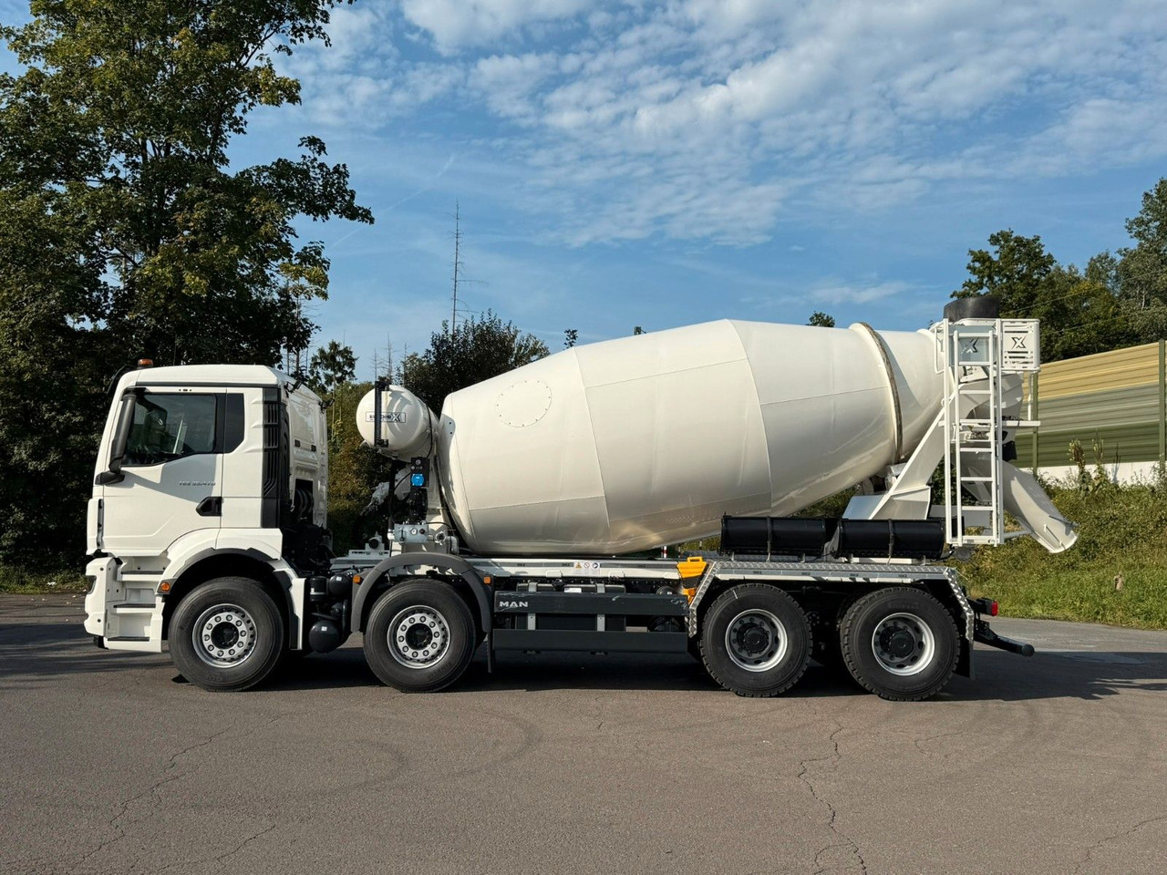MAN TGS 35.470 BB 8X4 EuromixMTP EM 10 L - Camion malaxeur: photos 3 MAN TGS 35.470 BB 8X4 EuromixMTP EM 10 L - Camion malaxeur: photos 3