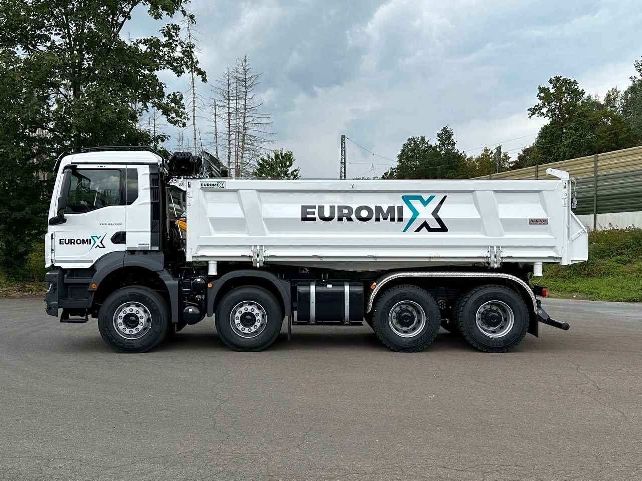 MAN TGS 35.480 8x4 EuromixMTP 3-Seiten-Kipper - Camion benne: photos 2 MAN TGS 35.480 8x4 EuromixMTP 3-Seiten-Kipper - Camion benne: photos 2