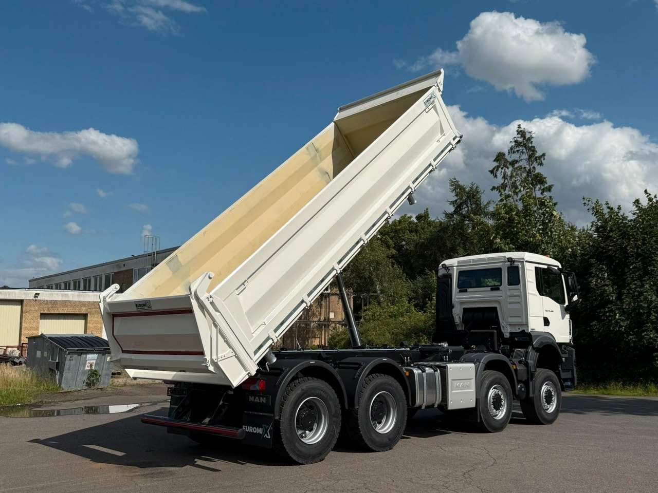 MAN TGS 35.480 8x8 EuromixMTP 3-Seiten-Kipper - Camion benne: photos 5 MAN TGS 35.480 8x8 EuromixMTP 3-Seiten-Kipper - Camion benne: photos 5