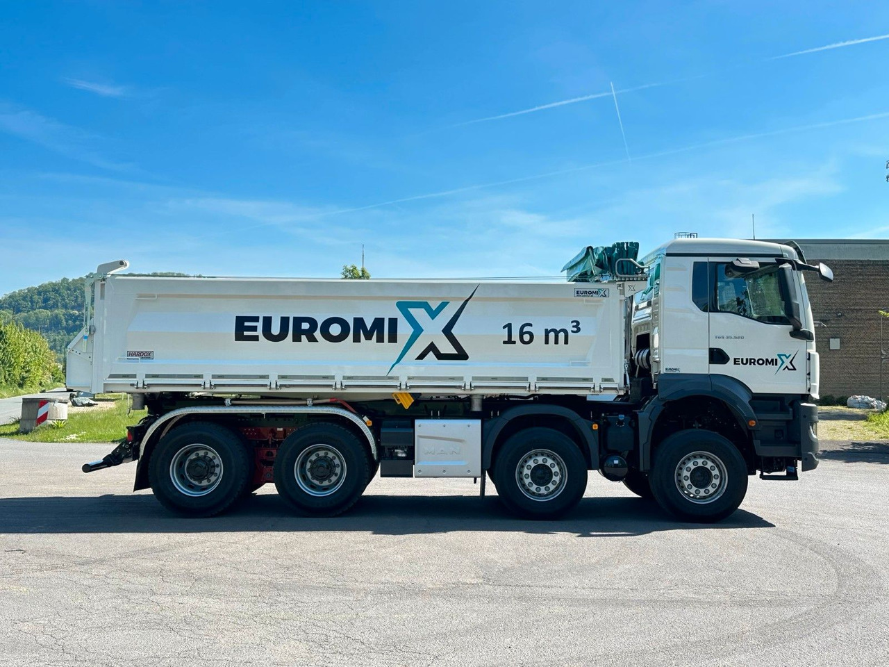 MAN TGS 35.520 8x4 EuromixMTP 3-Seiten-Kipper - Camion benne: photos 5 MAN TGS 35.520 8x4 EuromixMTP 3-Seiten-Kipper - Camion benne: photos 5