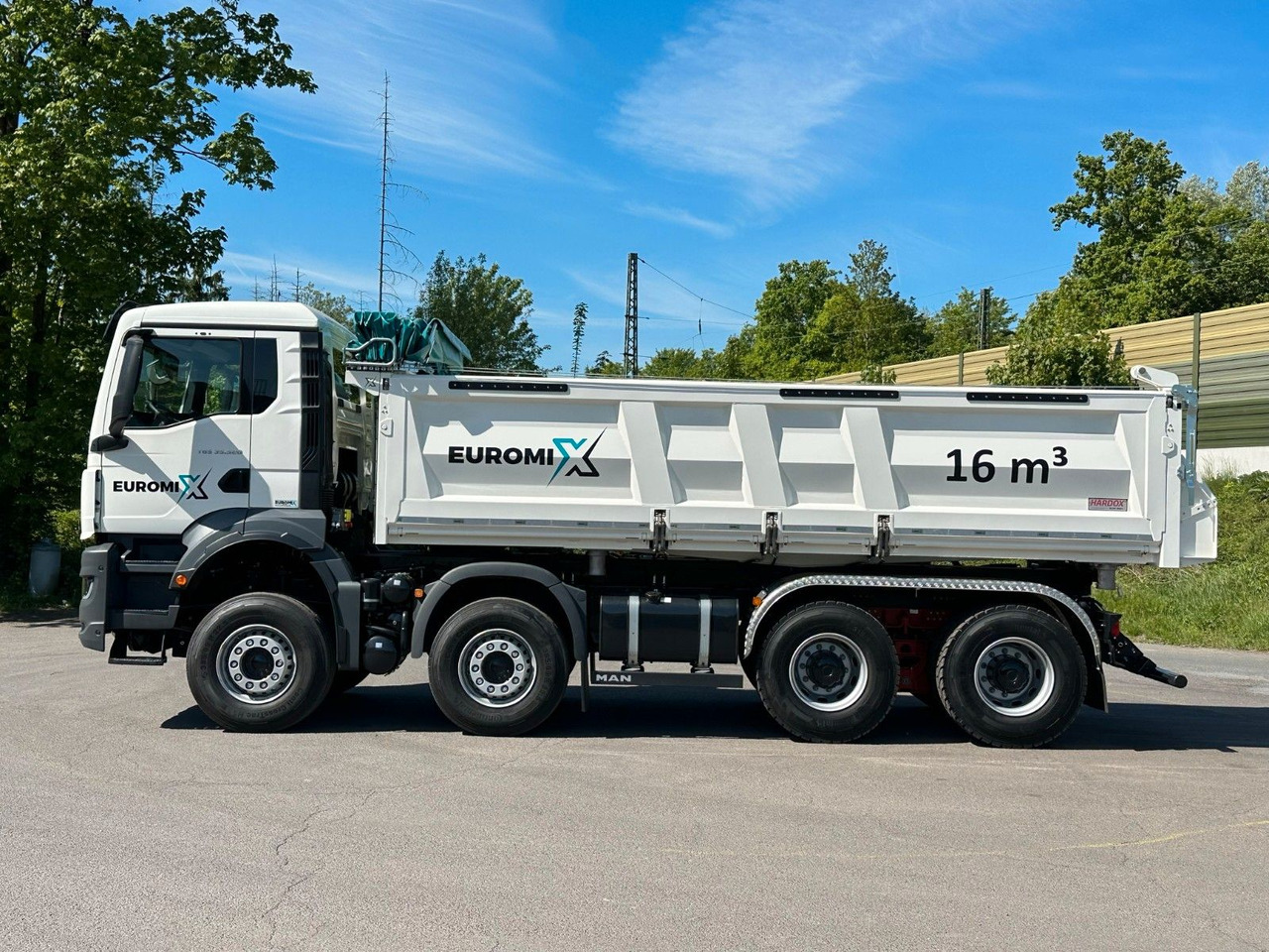 MAN TGS 35.520 8x4 EuromixMTP 3-Seiten-Kipper - Camion benne: photos 3 MAN TGS 35.520 8x4 EuromixMTP 3-Seiten-Kipper - Camion benne: photos 3