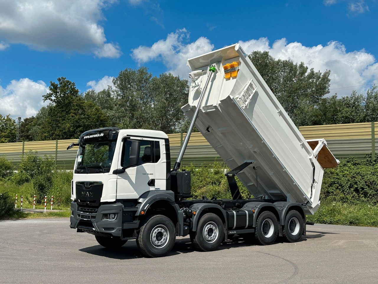 MAN TGS 37.480 8x4 EuromixMTP Mulden Kipper - Camion benne: photos 2 MAN TGS 37.480 8x4 EuromixMTP Mulden Kipper - Camion benne: photos 2