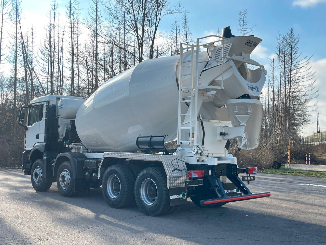 MAN TGS 41.400 8x4 / EuromixMTP EM 12m³ R / EURO 2 - Camion malaxeur: photos 5 MAN TGS 41.400 8x4 / EuromixMTP EM 12m³ R / EURO 2 - Camion malaxeur: photos 5