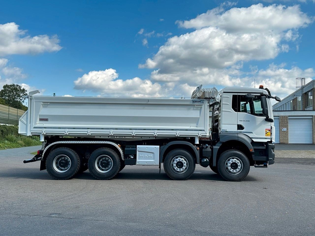 MAN TGS 41.440 8x4 EuromixMTP 3-Seiten-Kipper - Camion benne: photos 5 MAN TGS 41.440 8x4 EuromixMTP 3-Seiten-Kipper - Camion benne: photos 5