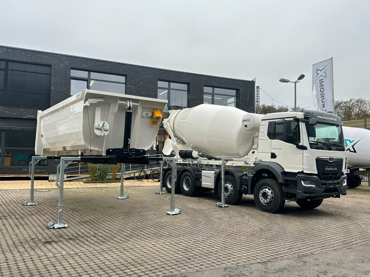 MAN TGS 41.480 8x4 WECHSELSYSTEM KIPPER+MISCHER - Camion malaxeur: photos 1 MAN TGS 41.480 8x4 WECHSELSYSTEM KIPPER+MISCHER - Camion malaxeur: photos 1