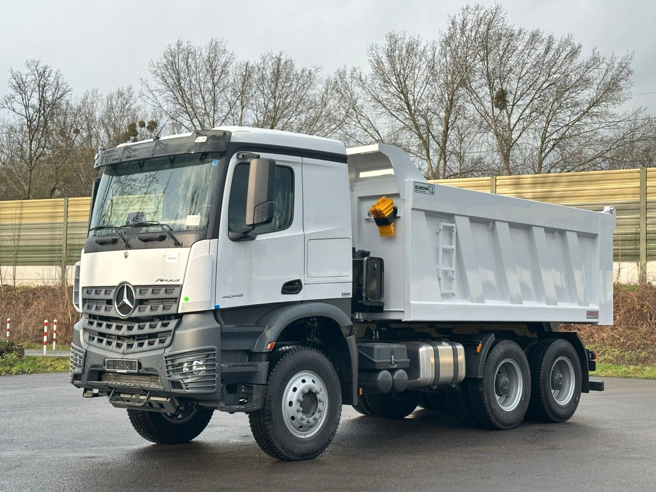 Mercedes-Benz 4048 6X4 Arcos 5 EuromixMTP Dumper Kipper - Camion benne: photos 4 Mercedes-Benz 4048 6X4 Arcos 5 EuromixMTP Dumper Kipper - Camion benne: photos 4