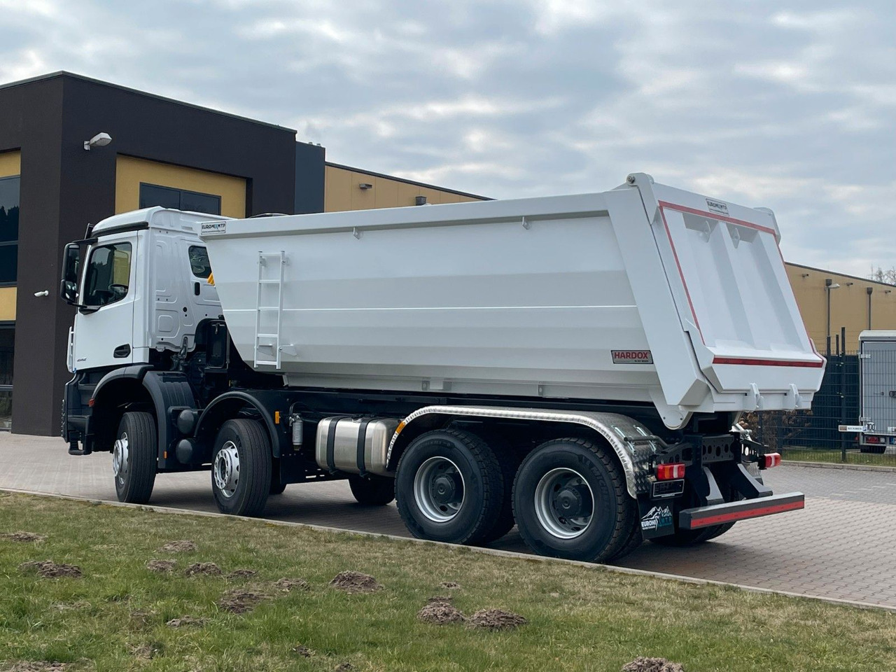 Mercedes-Benz 4142 8X4 Mulden- Kipper - EuromixMTP - Camion benne: photos 4 Mercedes-Benz 4142 8X4 Mulden- Kipper - EuromixMTP - Camion benne: photos 4