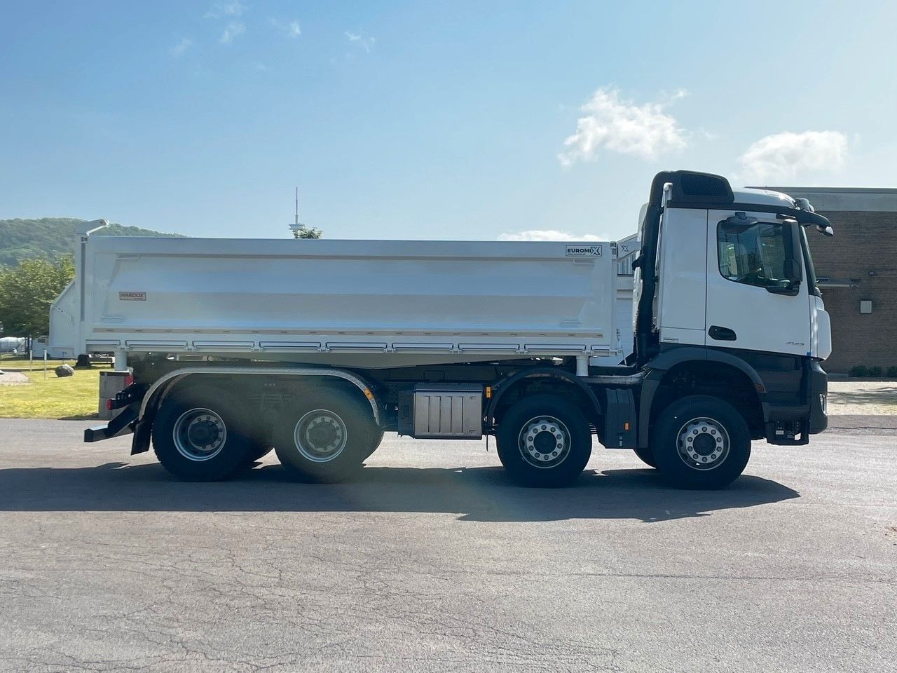 Mercedes-Benz 4145 8X4 Euromix EMT 3-Seiten-Kipper - Camion benne: photos 5 Mercedes-Benz 4145 8X4 Euromix EMT 3-Seiten-Kipper - Camion benne: photos 5