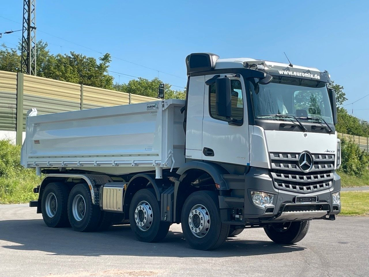 Mercedes-Benz 4145  8X4   Euromix EMT  3-Seiten-Kipper — crédit-bail Mercedes-Benz 4145  8X4   Euromix EMT  3-Seiten-Kipper: photos 6