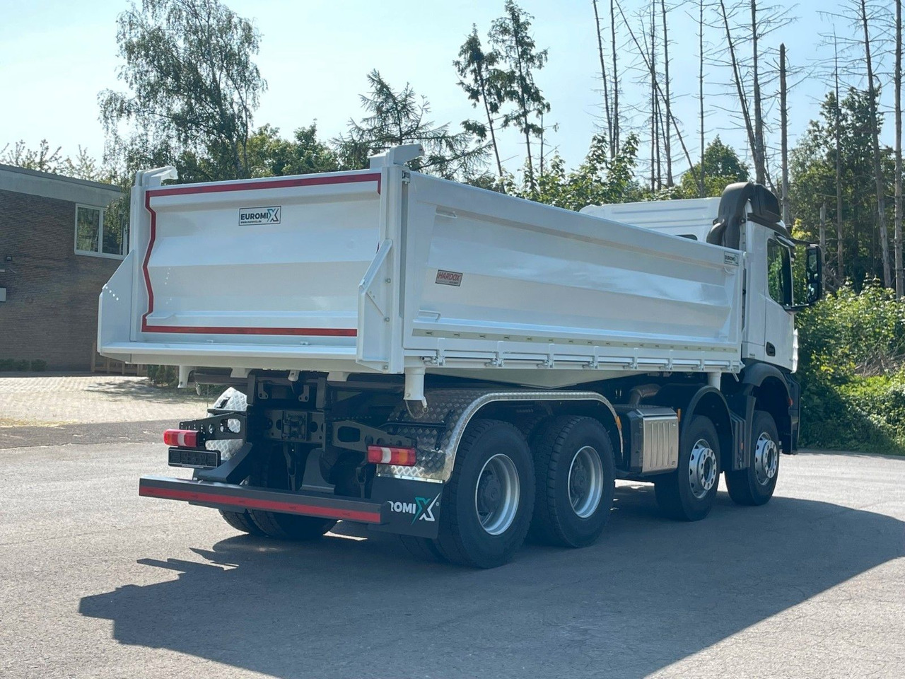 Mercedes-Benz 4145 8X4 Euromix EMT 3-Seiten-Kipper - Camion benne: photos 4 Mercedes-Benz 4145 8X4 Euromix EMT 3-Seiten-Kipper - Camion benne: photos 4
