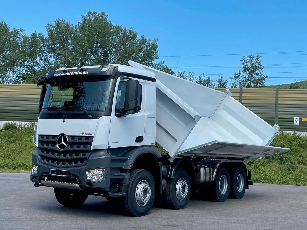 Mercedes-Benz 4145  8X4   Euromix EMT  3-Seiten-Kipper — crédit-bail Mercedes-Benz 4145  8X4   Euromix EMT  3-Seiten-Kipper: photos 20