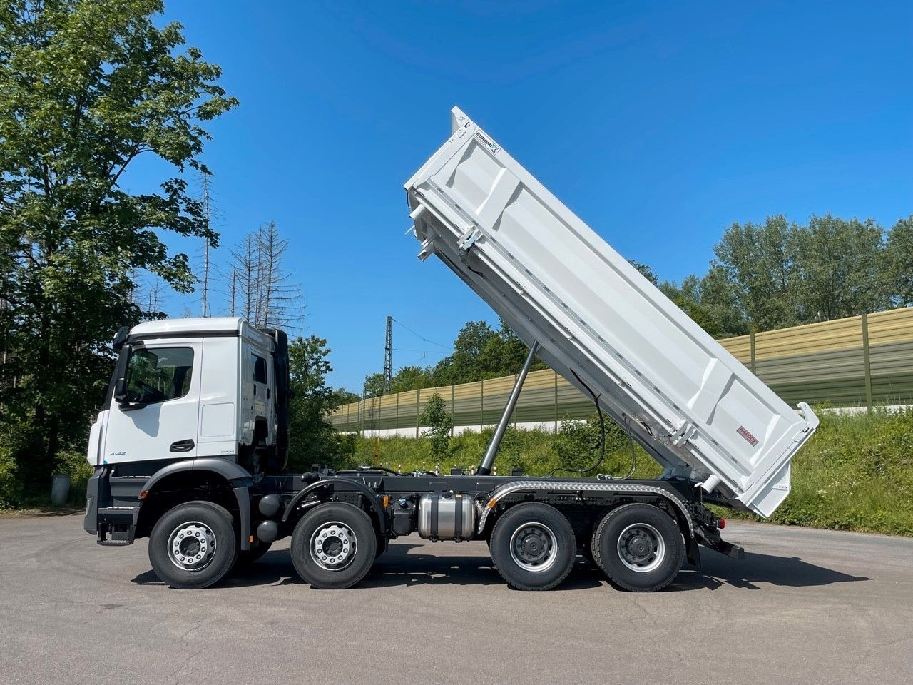 Mercedes-Benz 4145  8X4   Euromix EMT  3-Seiten-Kipper — crédit-bail Mercedes-Benz 4145  8X4   Euromix EMT  3-Seiten-Kipper: photos 16