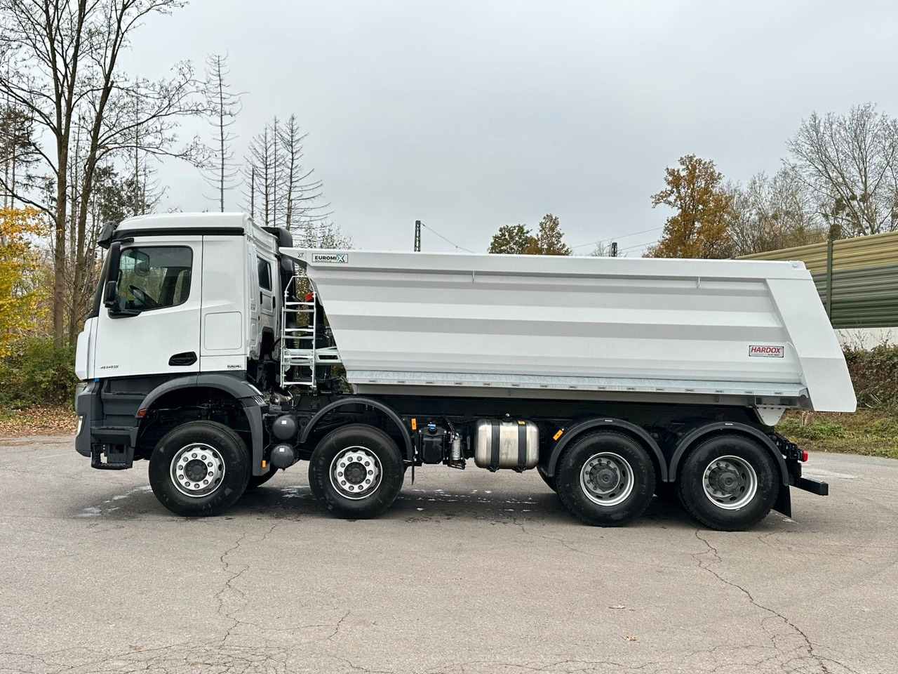 Mercedes-Benz AROCS 5 4145 8X4 E6e EuromixMTP 18m³ Kipper - Camion benne: photos 4 Mercedes-Benz AROCS 5 4145 8X4 E6e EuromixMTP 18m³ Kipper - Camion benne: photos 4