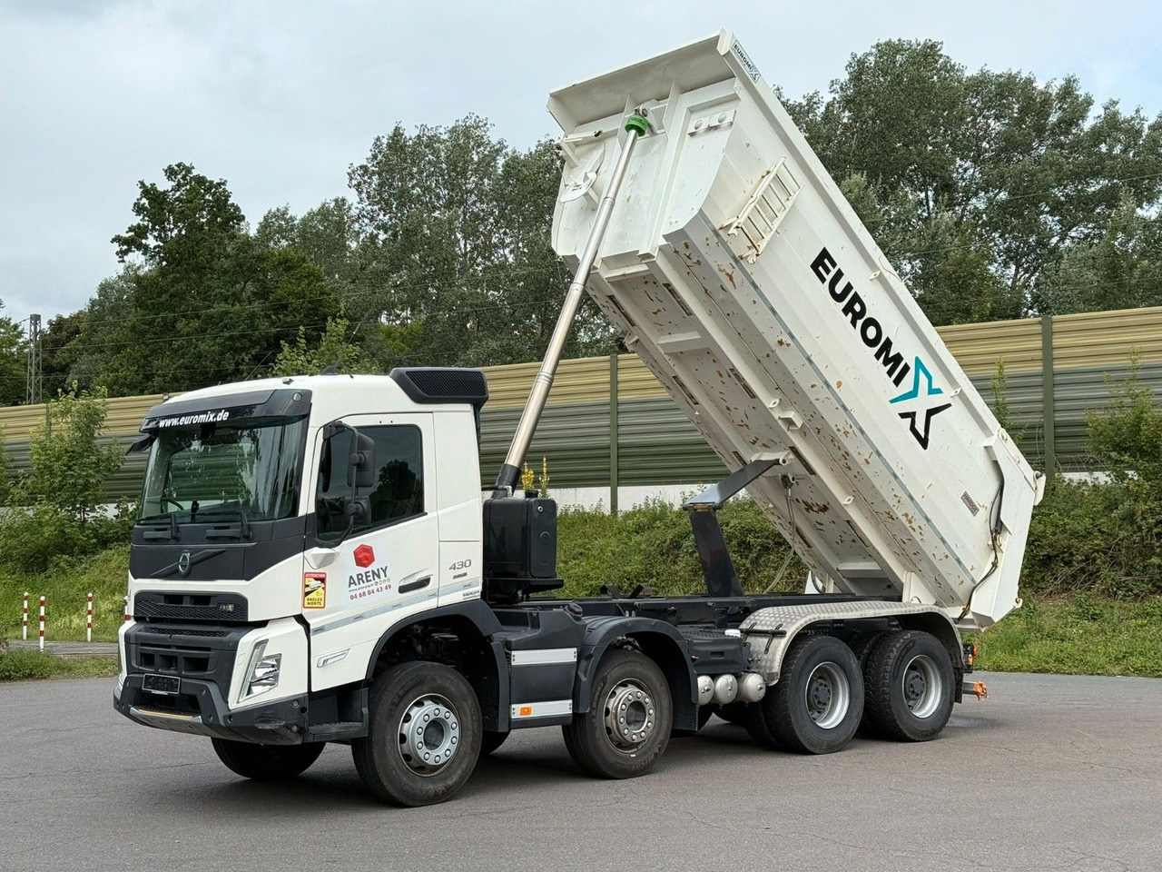 Volvo FMX 430 8X4 EuromixMTP 16m³ Hydraulische Klappe - Camion benne: photos 1 Volvo FMX 430 8X4 EuromixMTP 16m³ Hydraulische Klappe - Camion benne: photos 1
