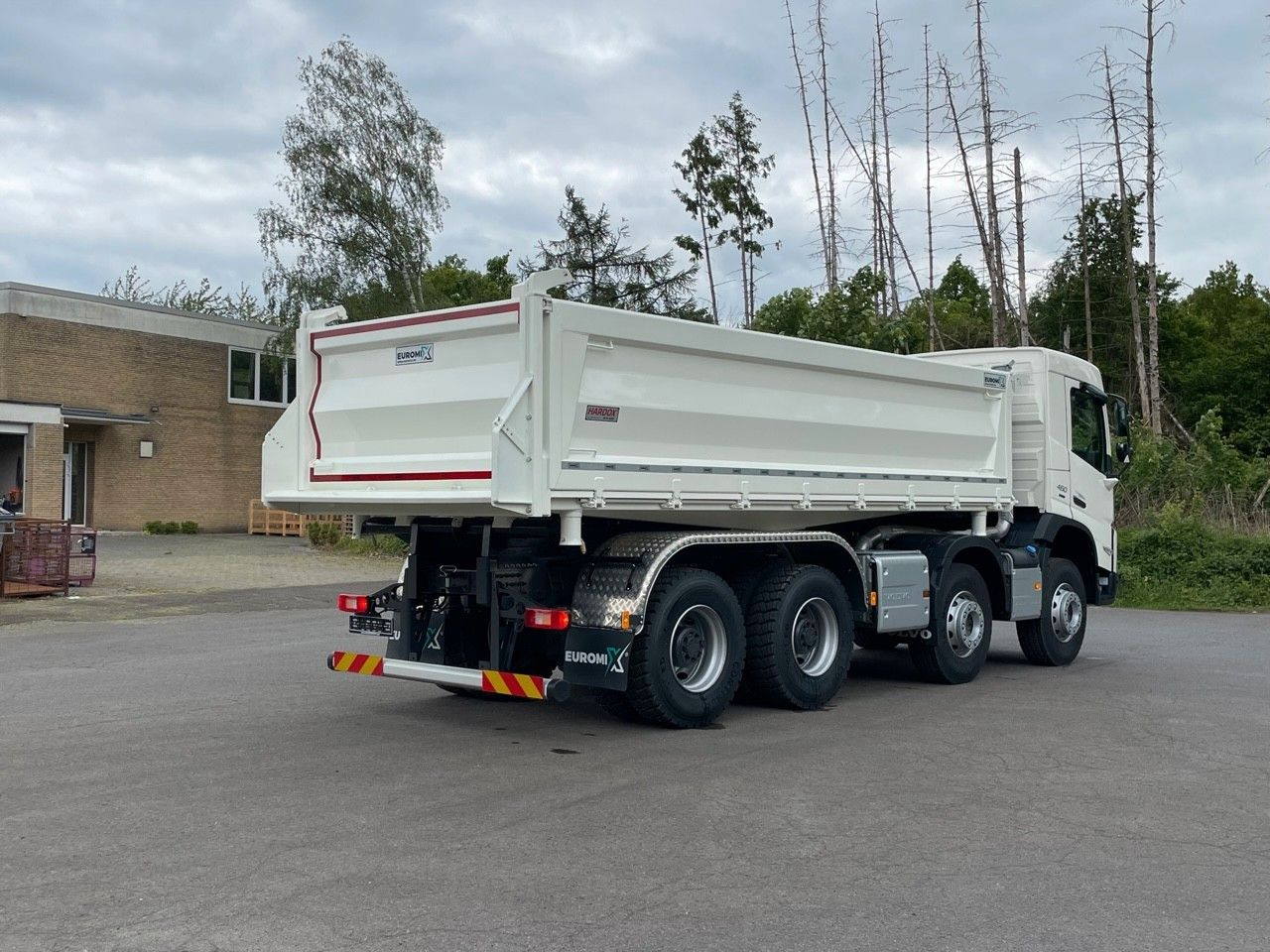 Volvo FMX 500 8X4 Retarder EuromixMTP Kipper - Camion benne: photos 4 Volvo FMX 500 8X4 Retarder EuromixMTP Kipper - Camion benne: photos 4
