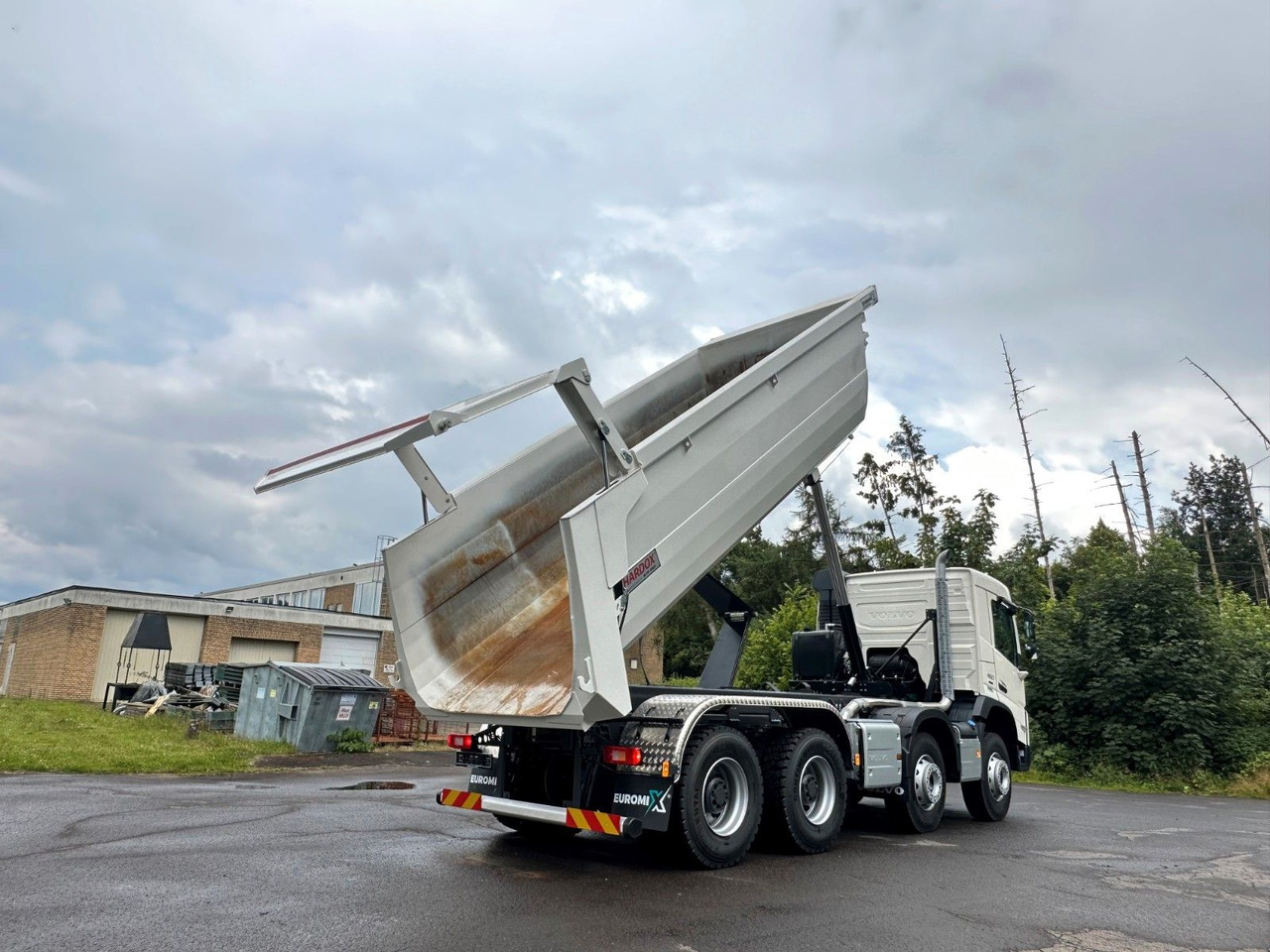 Volvo FMX 500 8X4 Retarder EuromixMTP Kipper - Camion benne: photos 5 Volvo FMX 500 8X4 Retarder EuromixMTP Kipper - Camion benne: photos 5