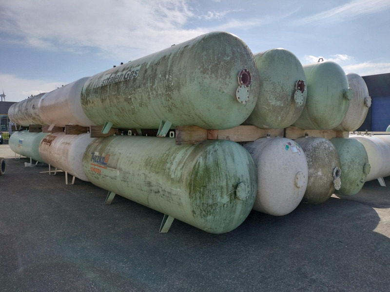 De Visser used 2700L & 4850L gastanks - Gas, Gaz, LPG, GPL, Propane, Butane tanks aboveground Used tanks - Réservoir de carburant: photos 1 De Visser used 2700L & 4850L gastanks - Gas, Gaz, LPG, GPL, Propane, Butane tanks aboveground Used tanks - Réservoir de carburant: photos 1